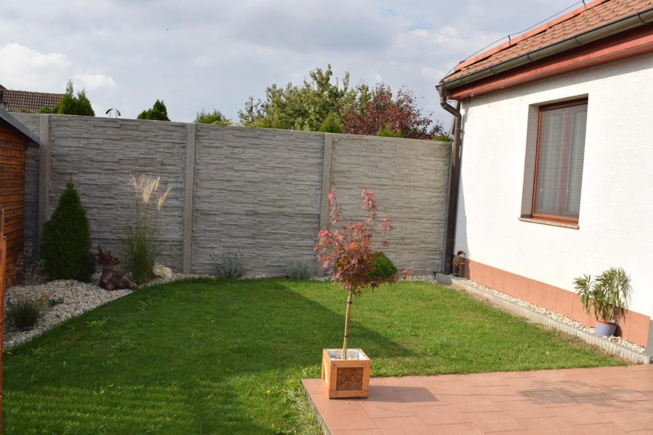 Bile Domky Apartment Lednice Exterior photo