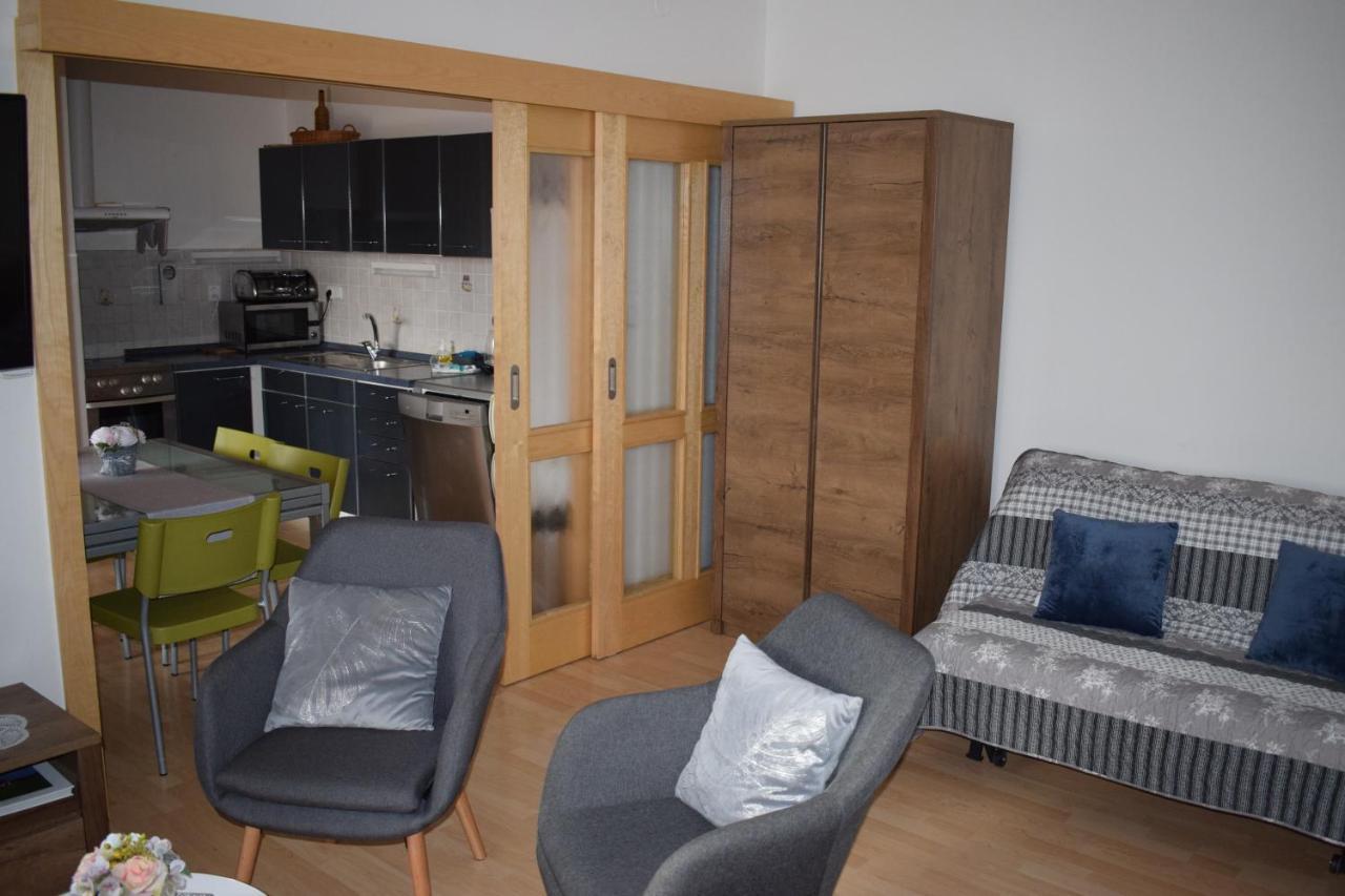 Bile Domky Apartment Lednice Exterior photo